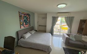 English Owned Homestay And Yoga