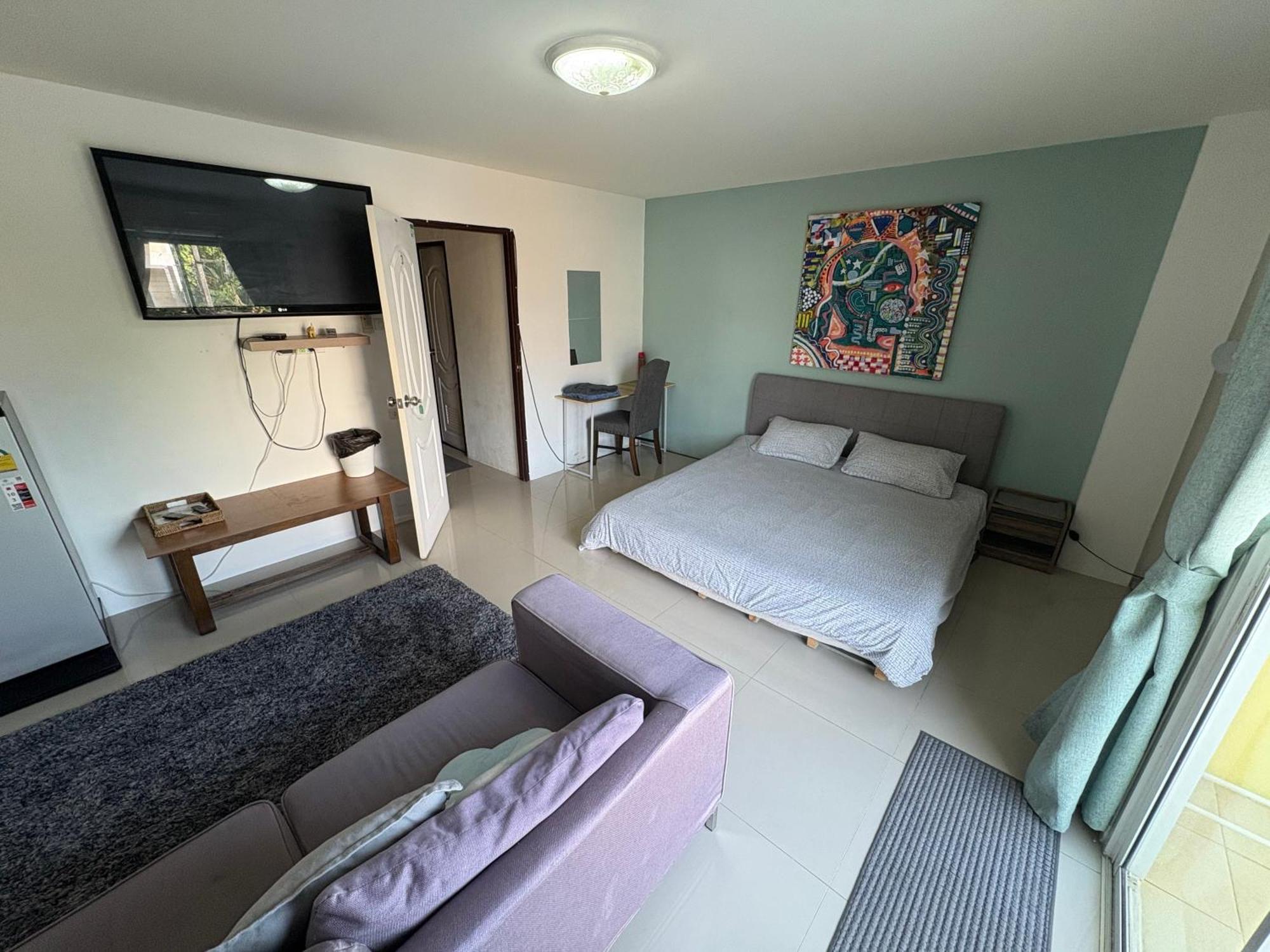 English Owned Homestay And Yoga Chalong Exterior photo